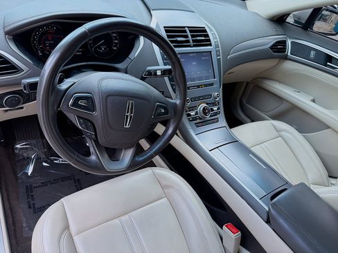 Used 2020 Lincoln MKZ FWD image 7