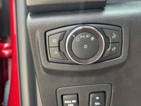 Used 2018 Ford F150 Lariat w/ Equipment Group 502A Luxury image 27