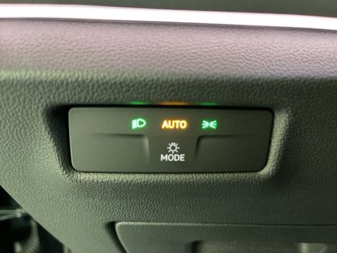 New 2026 Volkswagen Tiguan SE image 20