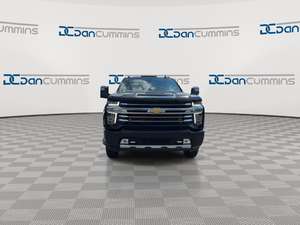 Used 2022 Chevrolet Silverado 3500 High Country AWD/4WD image 3