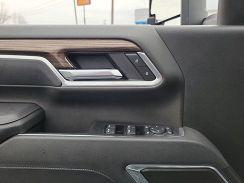 Used 2025 Chevrolet Silverado 2500 LT w/ Safety Package image 17