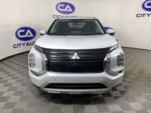 Used 2024 Mitsubishi Outlander SE image 8