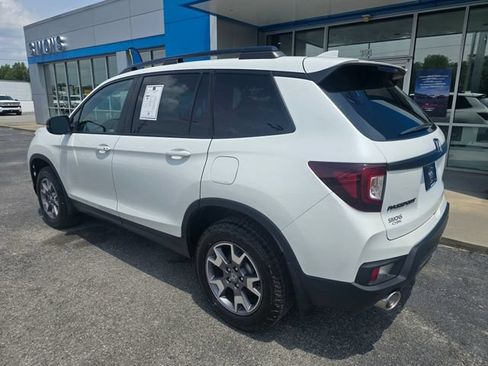 Used 2022 Honda Passport TrailSport image 3