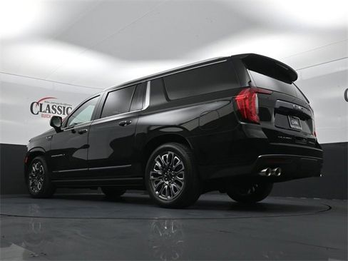 Used 2023 GMC Yukon XL Denali Ultimate image 27