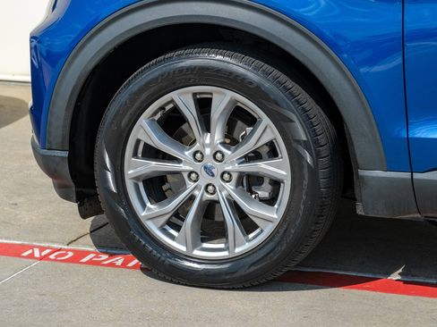 Used 2022 Ford Explorer Limited image 53