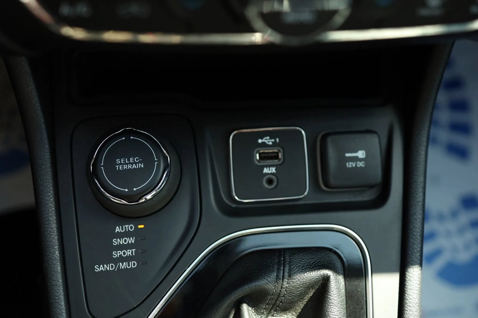 Used 2020 Jeep Cherokee Limited AWD/4WD image 22
