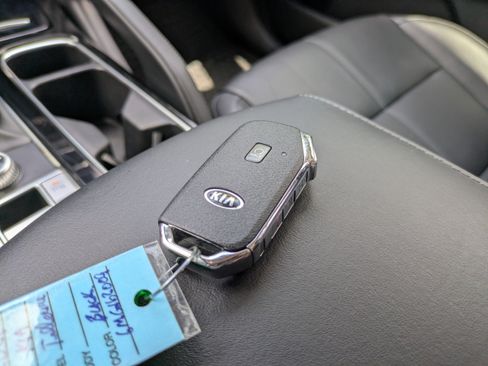 Used 2021 Kia Telluride SX w/ Towing Package FWD image 33