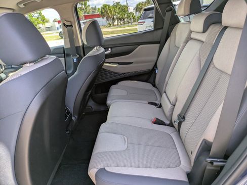 Used 2023 Hyundai Santa Fe SE image 11