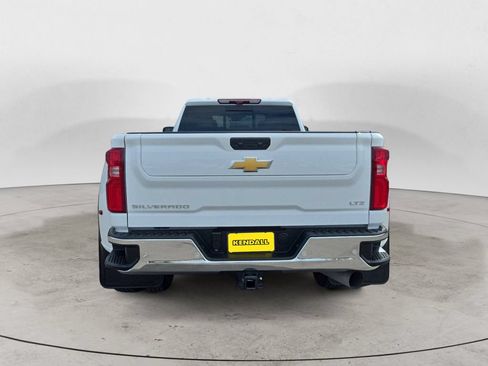 Used 2024 Chevrolet Silverado 3500 LTZ w/ LTZ Convenience Package AWD/4WD image 10