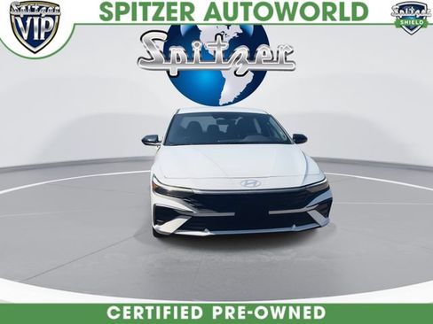 Used 2025 Hyundai Elantra SEL FWD image 3