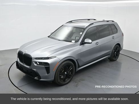 Used 2023 BMW X7 xDrive40i w/ Executive Package image 56
