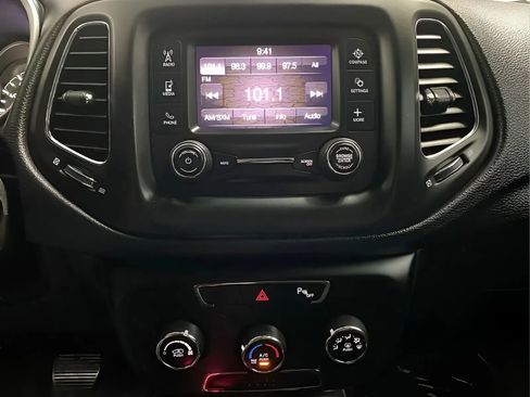 Used 2017 Jeep Compass Sport w/ Tech Group FWD image 19