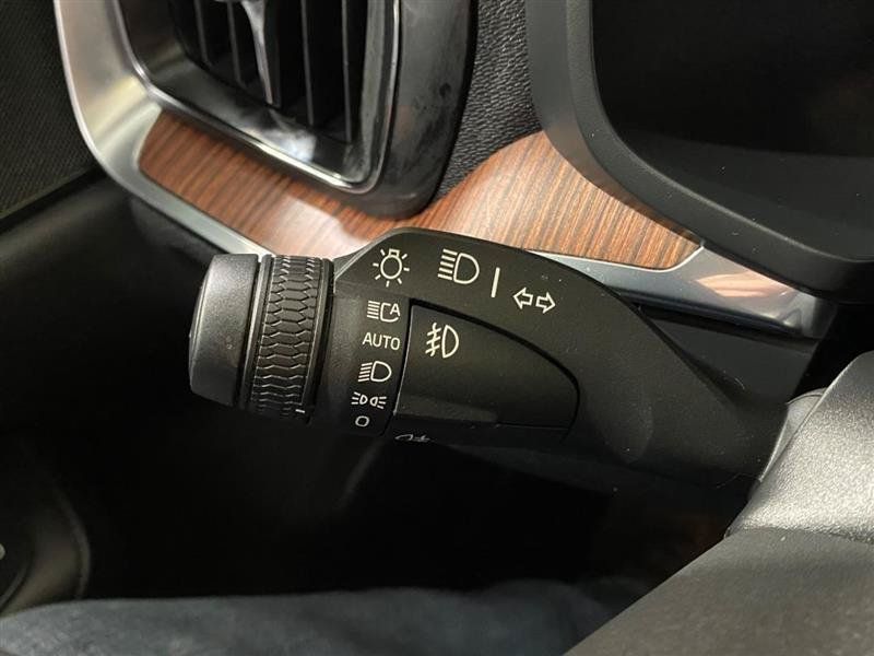 Used 2022 Volvo S60 B5 Momentum FWD image 21
