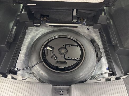 Used 2023 Nissan Rogue SV w/ SV Premium Package image 33