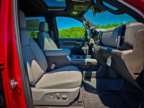 New 2026 GMC Sierra 3500 SLT w/ SLT Premium Package AWD/4WD image 43