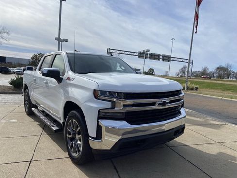 Used 2020 Chevrolet Silverado 1500 LT w/ All-Star Edition image 2
