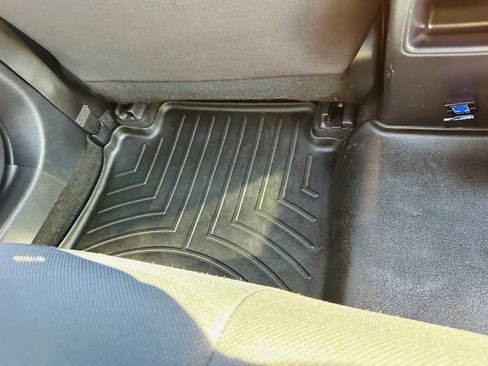 Used 2021 Toyota Corolla SE image 16