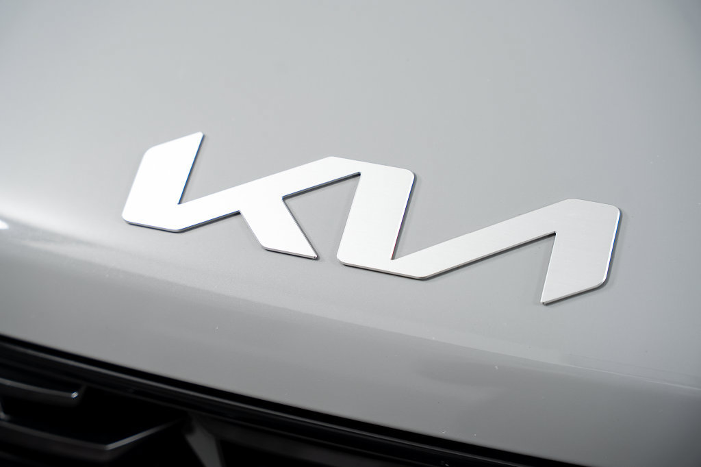 Used 2025 Kia Sorento S FWD image 18