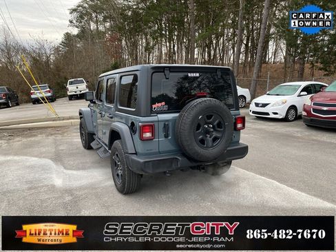 Used 2025 Jeep Wrangler Sport image 7