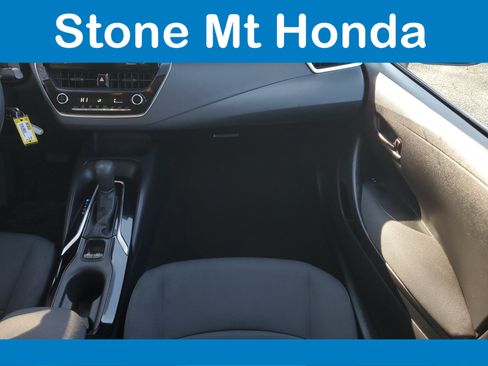 Used 2022 Toyota Corolla LE image 16