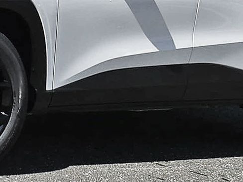 New 2026 Chevrolet Trax LT w/ Sunroof Package image 26