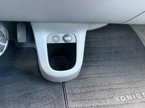 Used 2023 Hyundai Ioniq 5 SEL w/ Cargo Package image 37