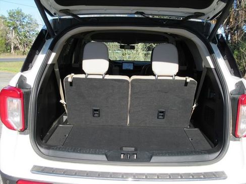 Used 2020 Ford Explorer Limited image 34