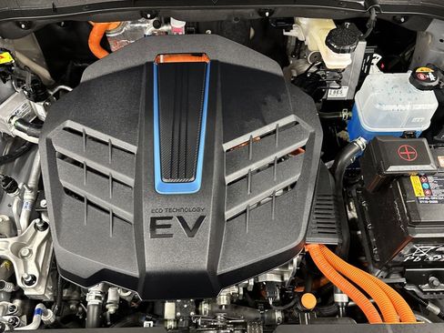 Used 2023 Hyundai Kona Limited image 34