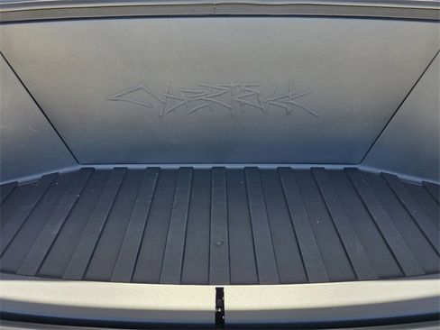 Used 2024 Tesla Cybertruck AWD Crew Cab image 20