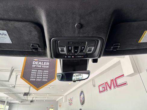 Certified 2025 GMC Sierra 1500 Denali Ultimate AWD/4WD image 29