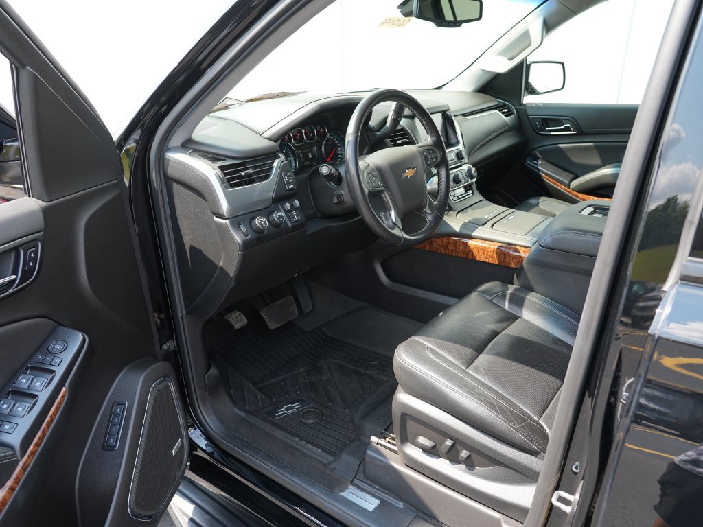 Certified 2020 Chevrolet Suburban Premier w/ RST 6.2L Performance Edition AWD/4WD image 14