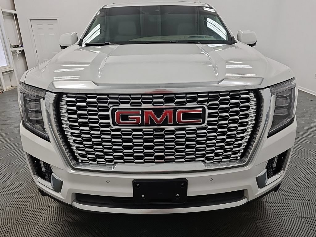 Certified 2023 GMC Yukon XL Denali w/ Denali Reserve Package RWD image 4