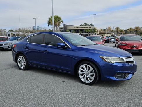 Used 2017 Acura ILX image 2