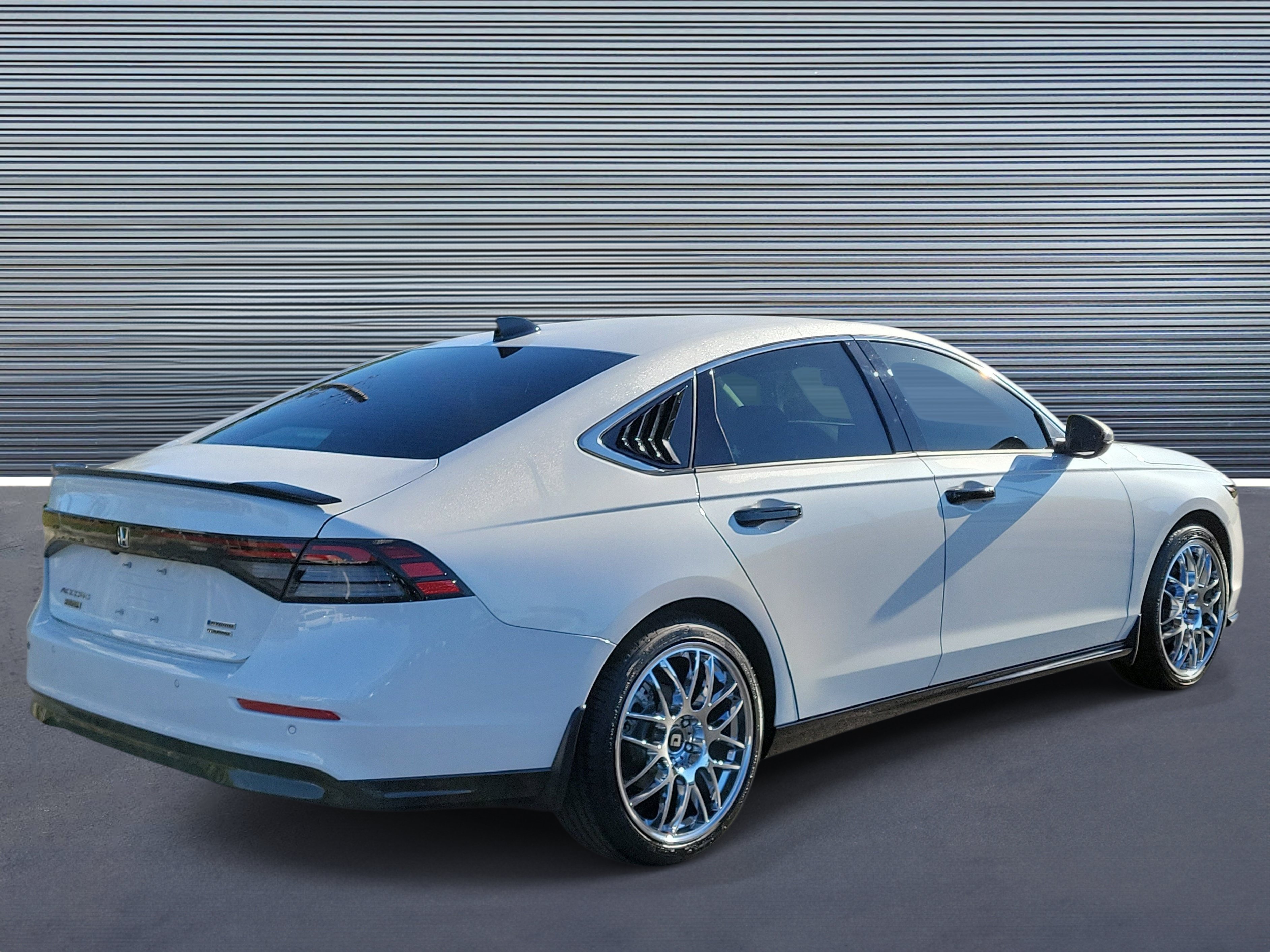 Used 2025 Honda Accord Touring image 3