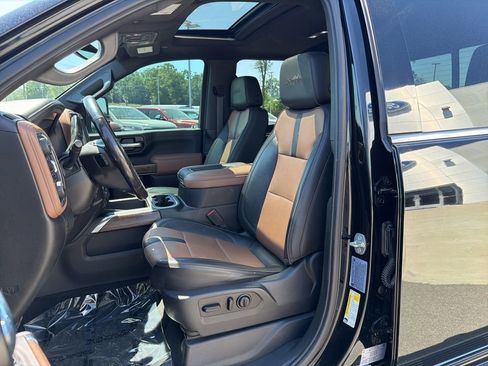 Used 2022 Chevrolet Silverado 3500 High Country AWD/4WD image 11