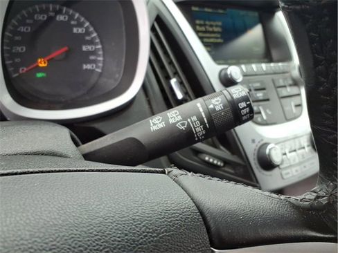 Used 2016 Chevrolet Equinox LTZ w/ Enhanced Convenience Package image 17