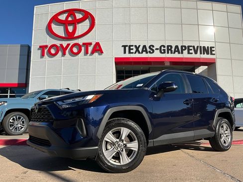 Used 2025 Toyota RAV4 XLE image 2