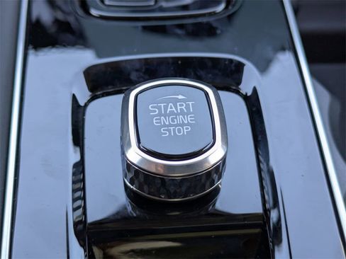 New 2026 Volvo XC90 B6 Plus w/ Protection Package Premier image 41