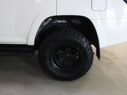 Used 2015 Toyota 4Runner TRD Pro AWD/4WD image 27