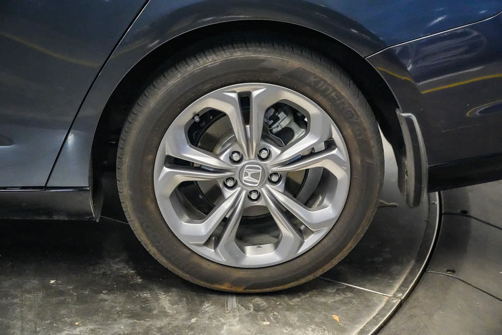 Used 2023 Honda Accord EX-L image 10