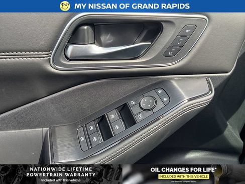 New 2026 Nissan Rogue Platinum AWD/4WD image 11