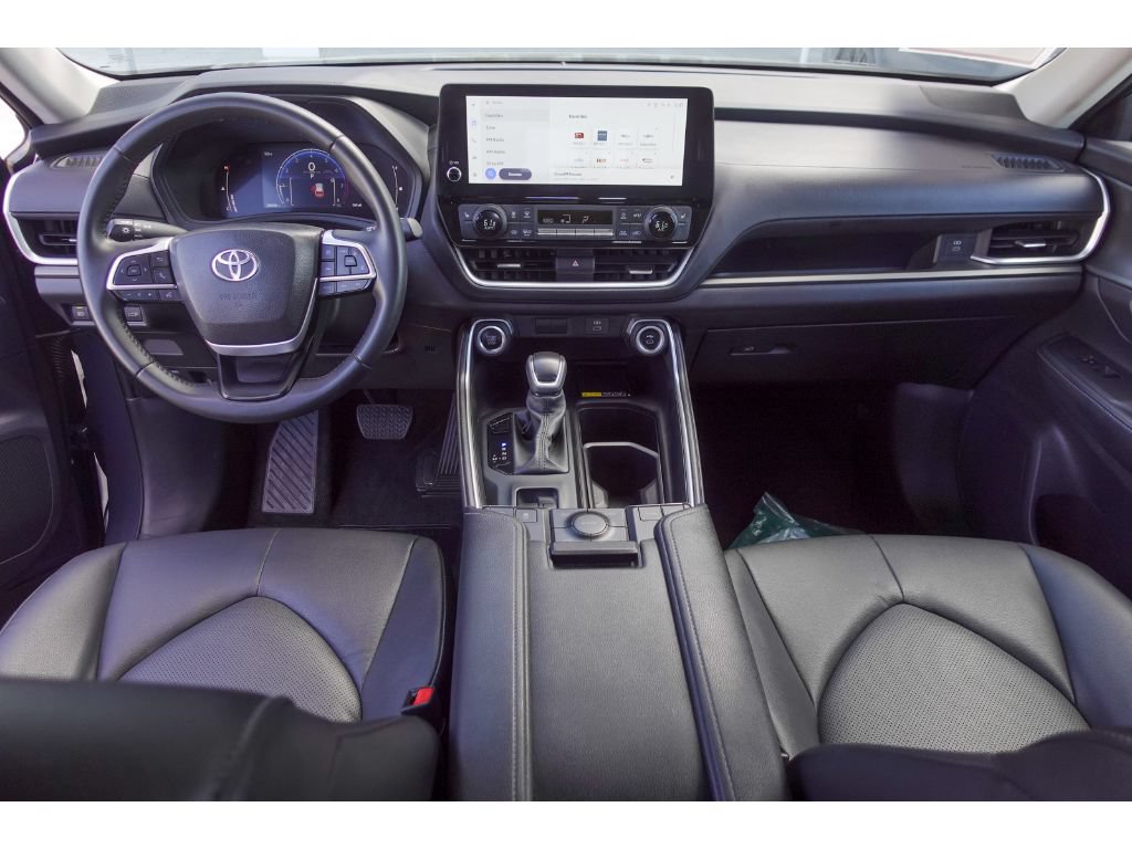 Certified 2025 Toyota Grand Highlander AWD image 26