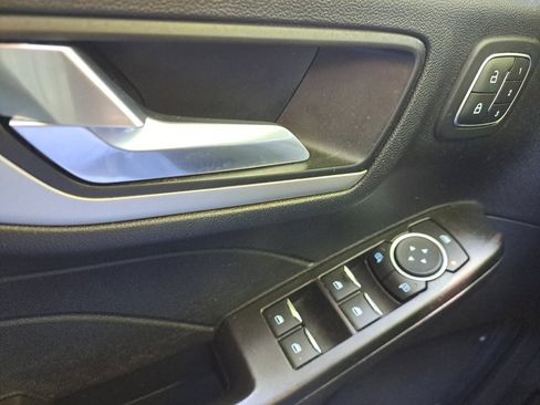 Used 2021 Ford Escape SEL w/ Technology Package FWD image 34