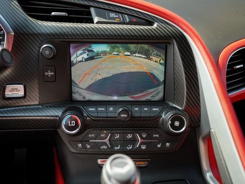 Used 2016 Chevrolet Corvette Z06 w/ 3LZ Preferred Equipment Group image 28