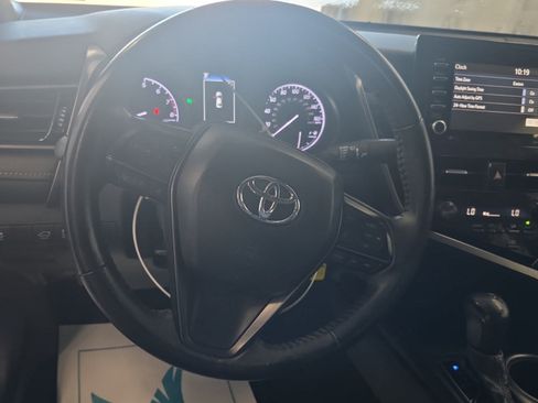 Used 2024 Toyota Camry SE FWD image 8