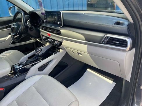 Used 2021 Kia Telluride S FWD image 27