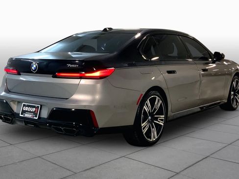 Used 2023 BMW 760i xDrive AWD/4WD image 13