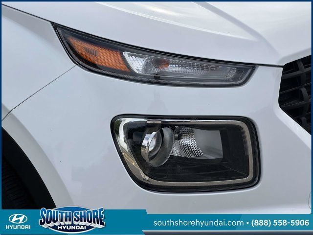 Certified 2025 Hyundai Venue SE FWD image 11