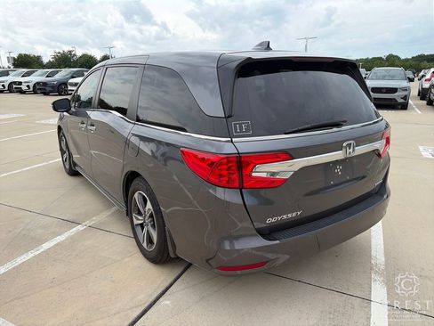 Used 2018 Honda Odyssey Touring image 5