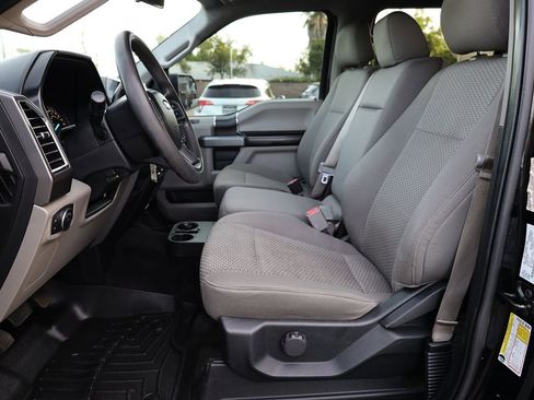 Used 2016 Ford F150 XLT image 11